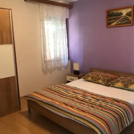 Apartments By The Sea Okrug Donji, Ciovo - 7607